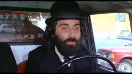 Quando Peppe Vessicchio era un attore comico: il retroscena che pochi ricordano (e quel film con Alvaro Vitali) Peppe Vessicchio in Giggi er Bullo