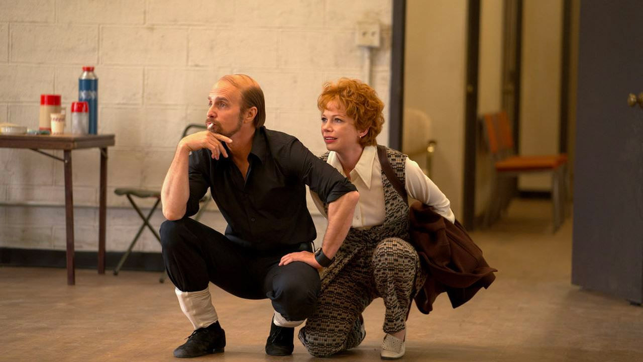 Michelle Williams in una scena della serie Fosse/Verdon. 