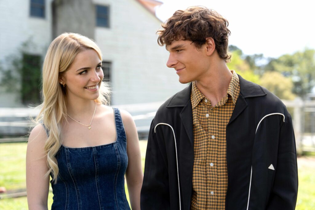 Regretting You è la rom-com che non decolla: Colleen Hoover stavolta resta intrappolata nel melodramma Regretting You (fonte: Eagle Pictures)