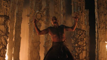 Una scena di 28 anni dopo - Il tempio delle ossa (fonte: Sony Pictures)