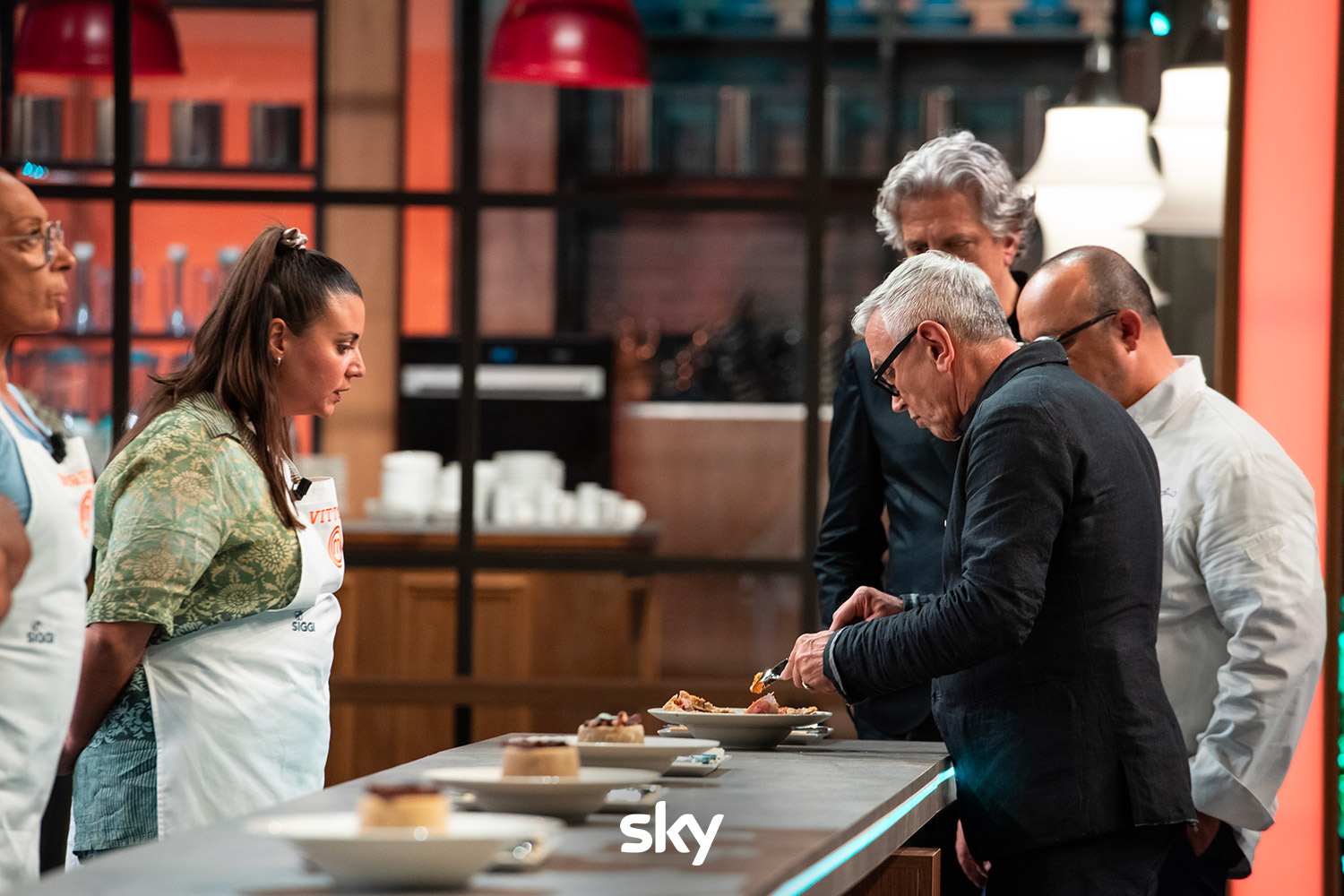 Una scena di MASTERCHEF ITALIA 15, serata 6 (fonte: Sky)