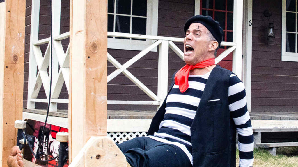 Una scena di Jackass Forever