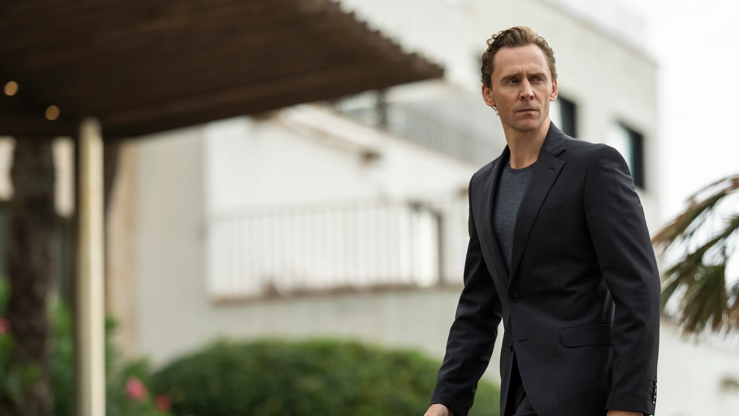 Una scena di The Night Manager (fonte: Prime Video)