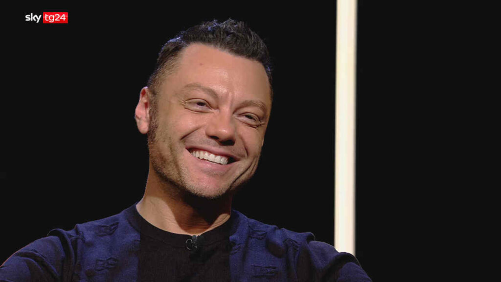 Tiziano Ferro torna a Sanremo dopo 6 anni? Carlo Conti lavora per portarlo all’Ariston Tiziano Ferro