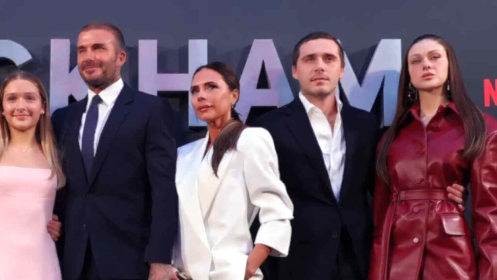 Il caso Brooklyn Beckham riguarda più persone di quanto sembri: una psicologa spiega le dinamiche della famiglia narcisista David e Victoria Beckham col figlio Brooklyn e la moglie di lui Nicola Peltz
