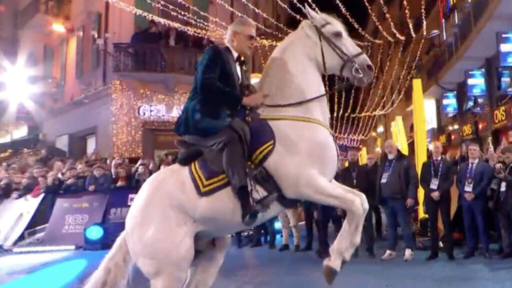 Andrea Bocelli a cavallo, Sanremo 2026