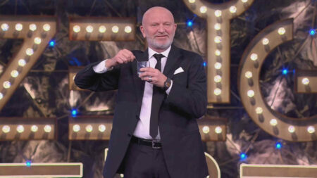 Sanremo 2026, chi prenderà il posto di Andrea Pucci? L’indiscrezione che fa già discutere Andrea Pucci a Zelig