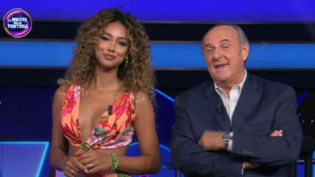 Samira Lui e Gerry Scotti alla Ruota della Fortuna