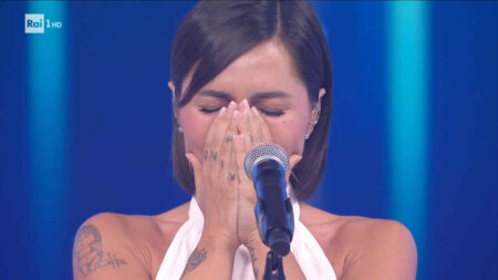 Serena Brancale piange a Sanremo 2026