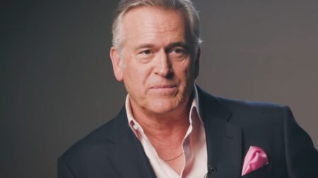 Bruce Campbell durante un'intervista (fonte: Youtube)