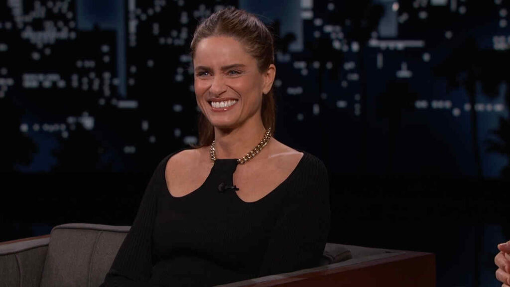 Amanda Peet