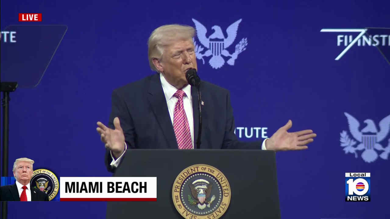 trump spiazza la platea a miami potete chiedermi qualsiasi cosa anche di sesso da Cinemaserietv.it trump spiazza la platea a miami potete chiedermi qualsiasi cosa anche di sesso
