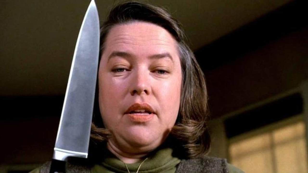 Kathy Bates è Annie Wilkes nel film Misery non deve morire. 