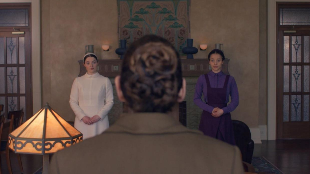 Una scena di The Testaments (fonte: Disney+)