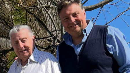 Claudio Lauretta piange il papà: travolto da un furgone il giorno dopo l’anniversario di matrimonio Claudio Lauretta e suo padre Domenico