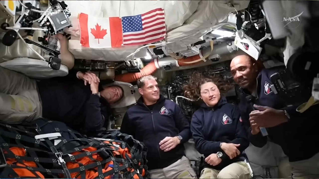 Gli astronauti in viaggio verso la Luna rivelano il film che hanno visto in quarantena prima del lancio L'equipaggio di Artemis II