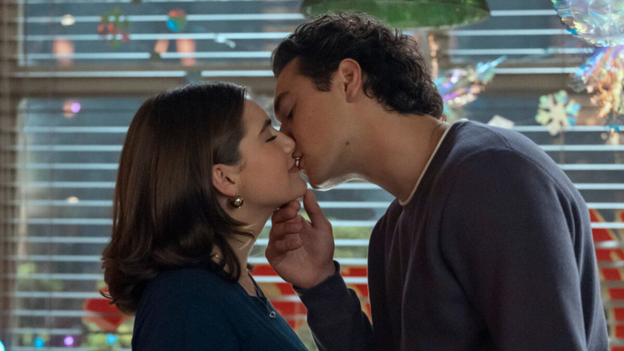 Una scena di Off Campus (fonte: Prime Video)