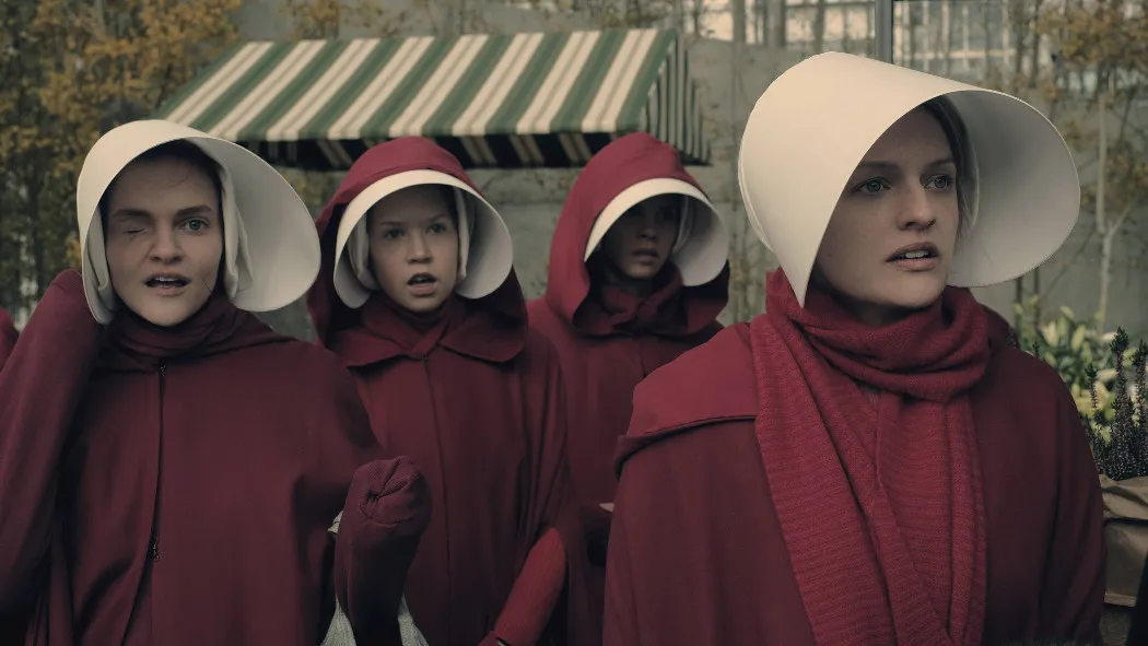 Una scena della serie The Handmaid’s Tale. Fonte: TIMVision