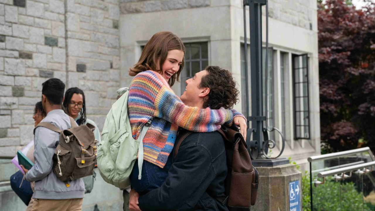 Una scena di Off Campus (fonte: Prime Video)