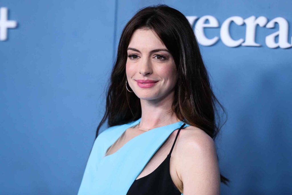 Anne Hathaway, il video che ha acceso i rumor sul lifting: lei risponde così Anne Hathaway