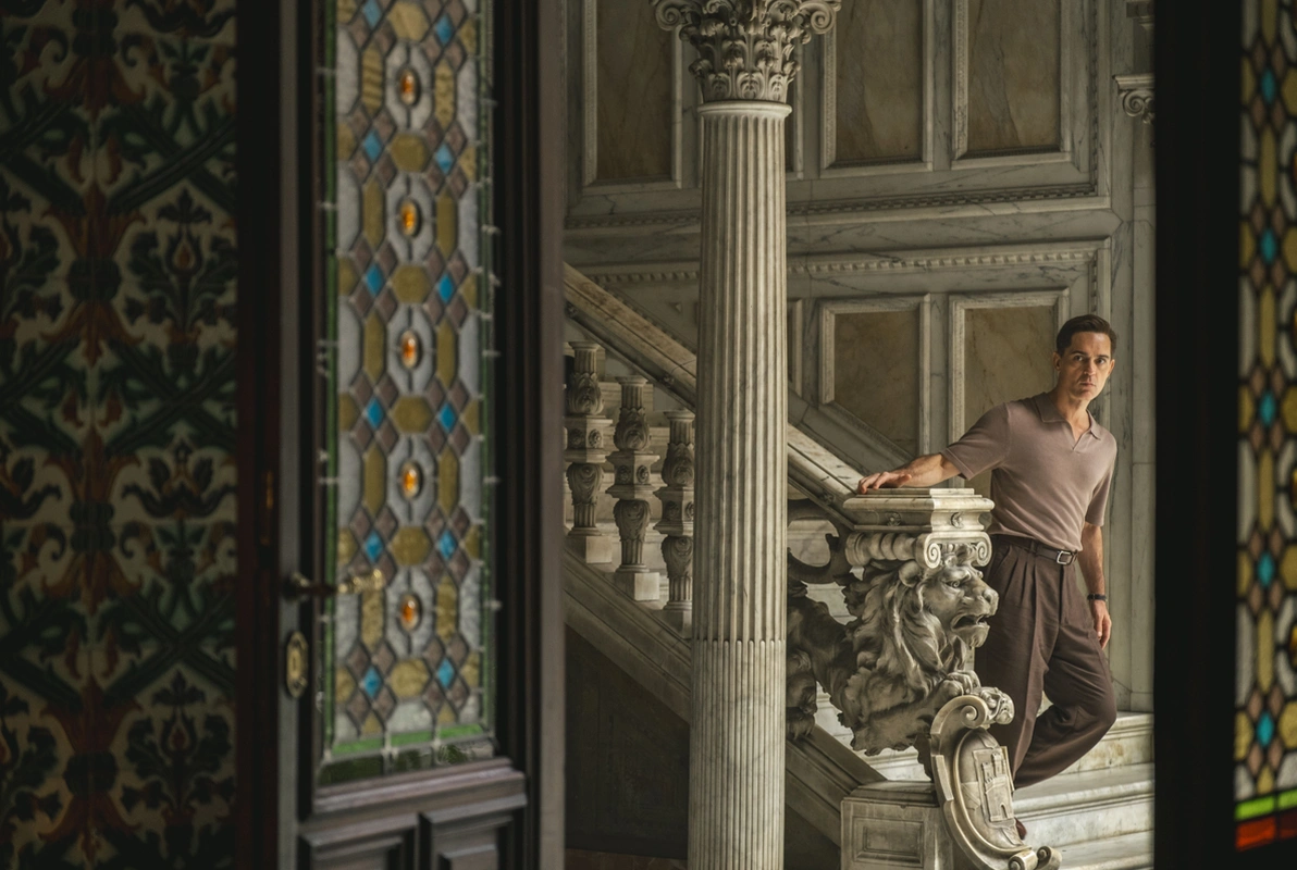 Una scena di Berlino e la dama con l'ermellino. Fonte: Netflix.
