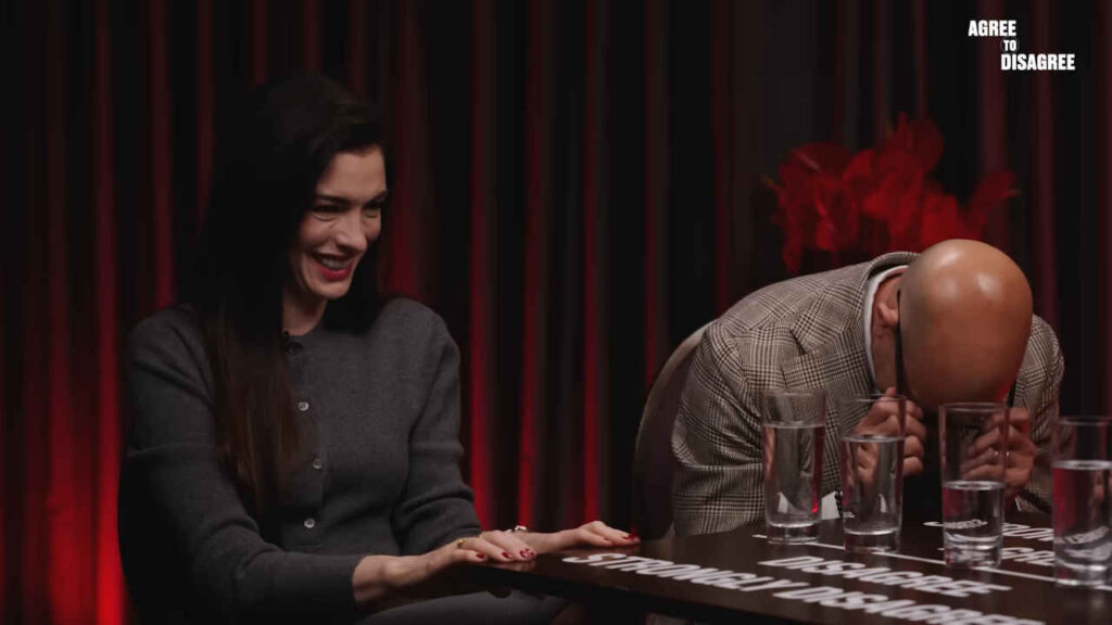 Anne Hathaway e Stanley Tucci