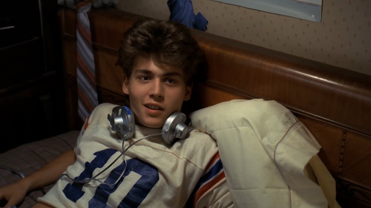 Johnny Depp in una scena di Nightmare - Dal profondo della notte.