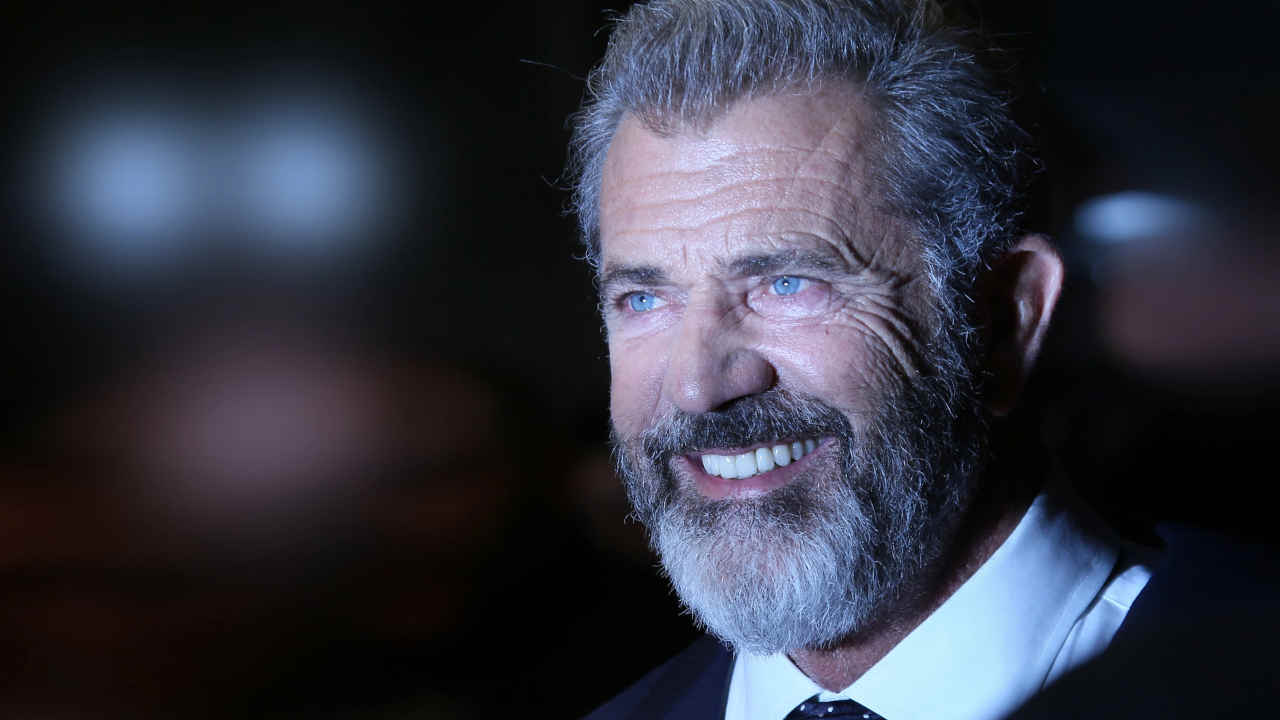 mel gibson a lecce tra i turisti sorpresa in centro e tappa in preghiera a santa croce video da Cinemaserietv.it mel gibson a lecce tra i turisti sorpresa in centro e tappa in preghiera a santa croce video