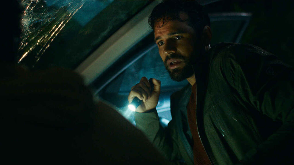 Una scena del film Passenger (2026)