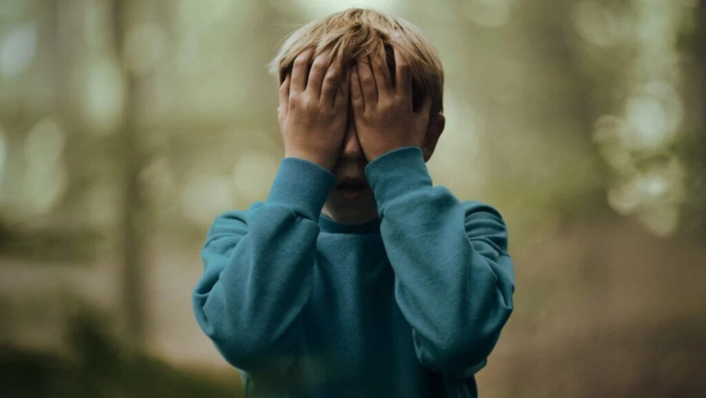 Una scena dalla serie L’uomo delle castagne: Nascondino. Fonte Netflix