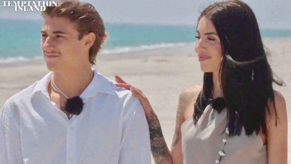Caso Sara e Gabriele a Temptation Island, parla la cognata: “I video sono stati diffusi senza il loro consenso” Sara Palumbieri e Gabriele Govoni a Temptation Island 2026