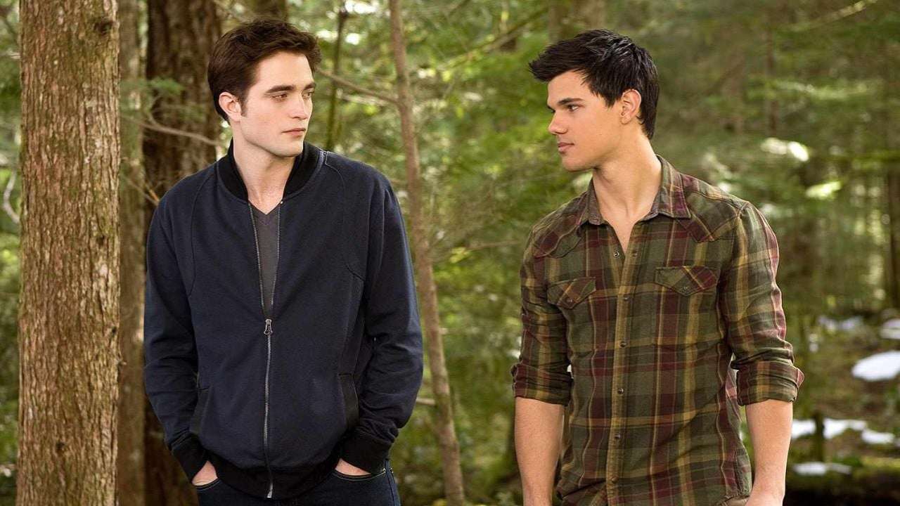 Robert Pattinson e Taylor Lautner in Twilight.