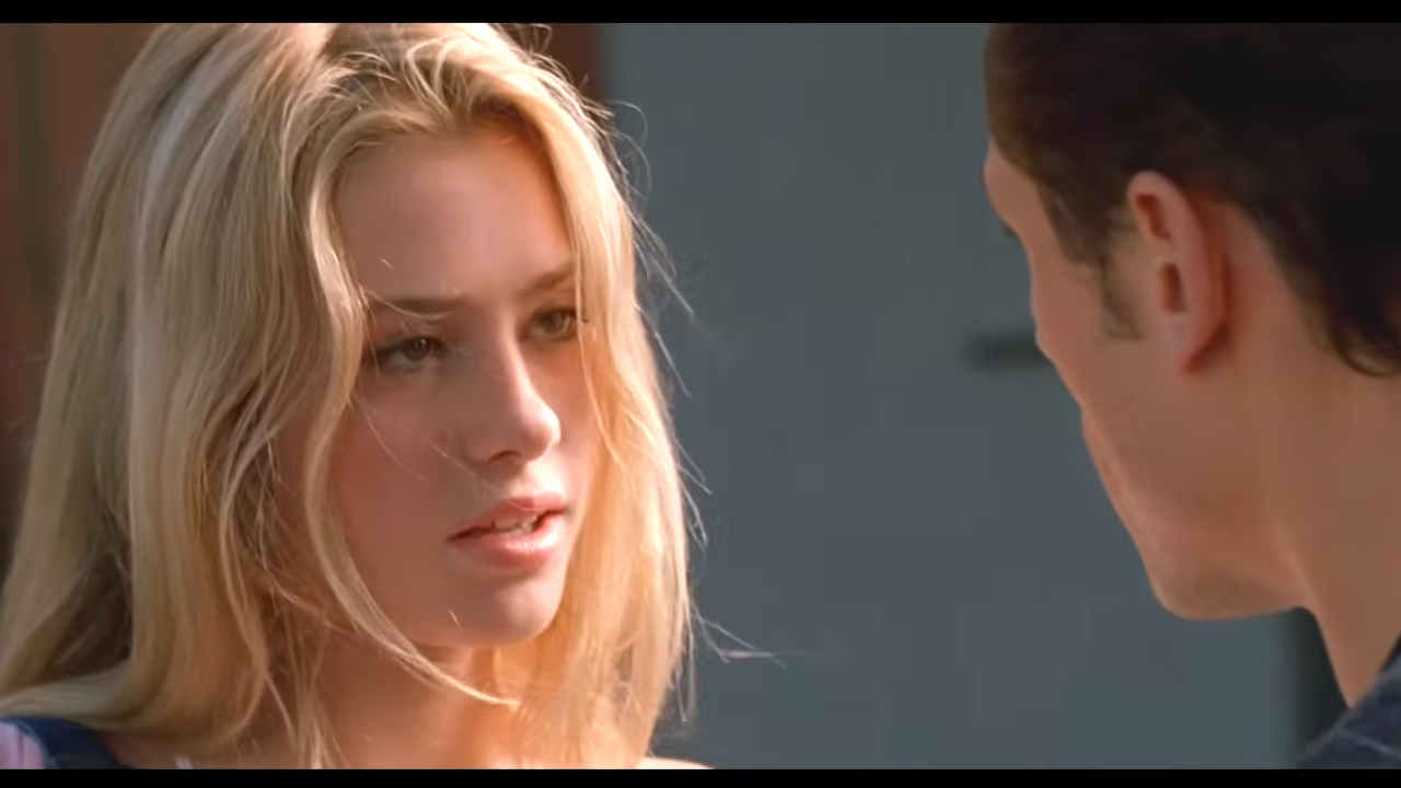 Martina Stella ne L'ultimo bacio (2001)
