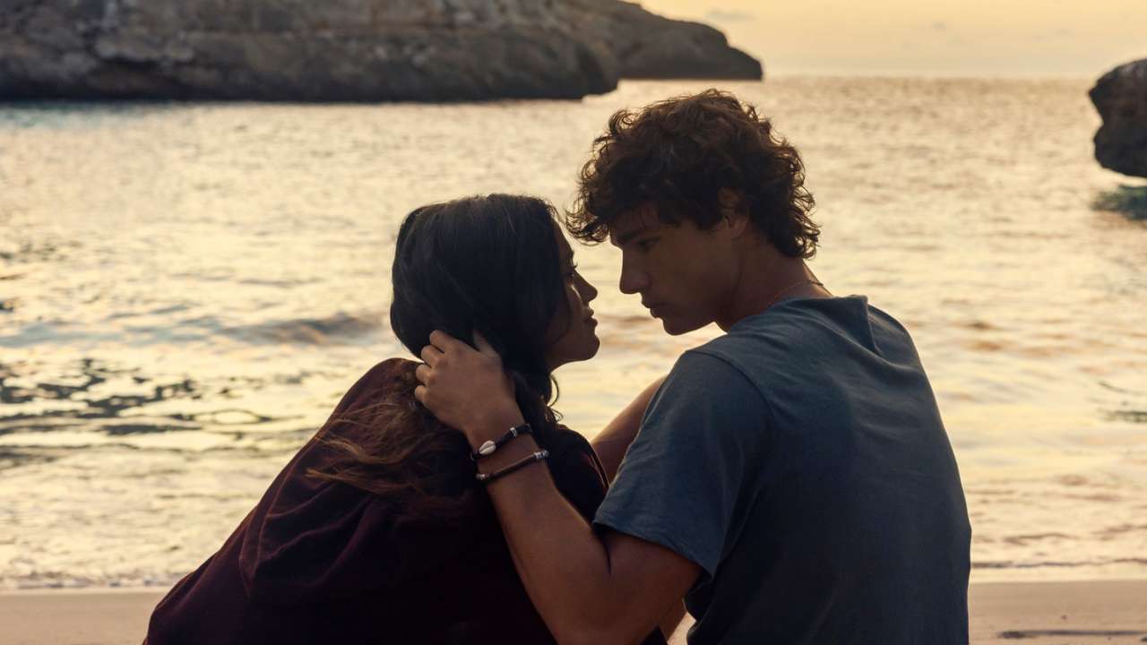 Una scena di The Last Sunrise - L’estate delle prime volte. 