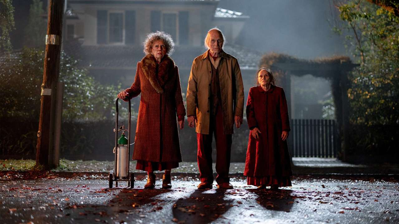Una scena di In Insidious: Fuori dall'Altrove. 