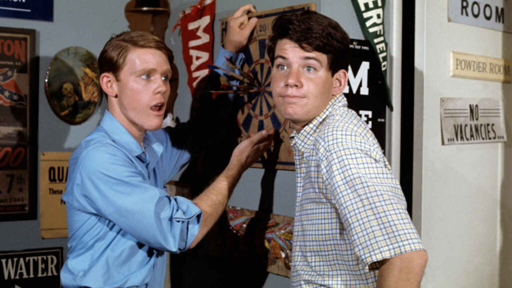 Il Potsie di Happy Days accusato dall’ex: “Mi deve migliaia di dollari e mi ignora” Anson Williams e Ron Howard in Happy Days