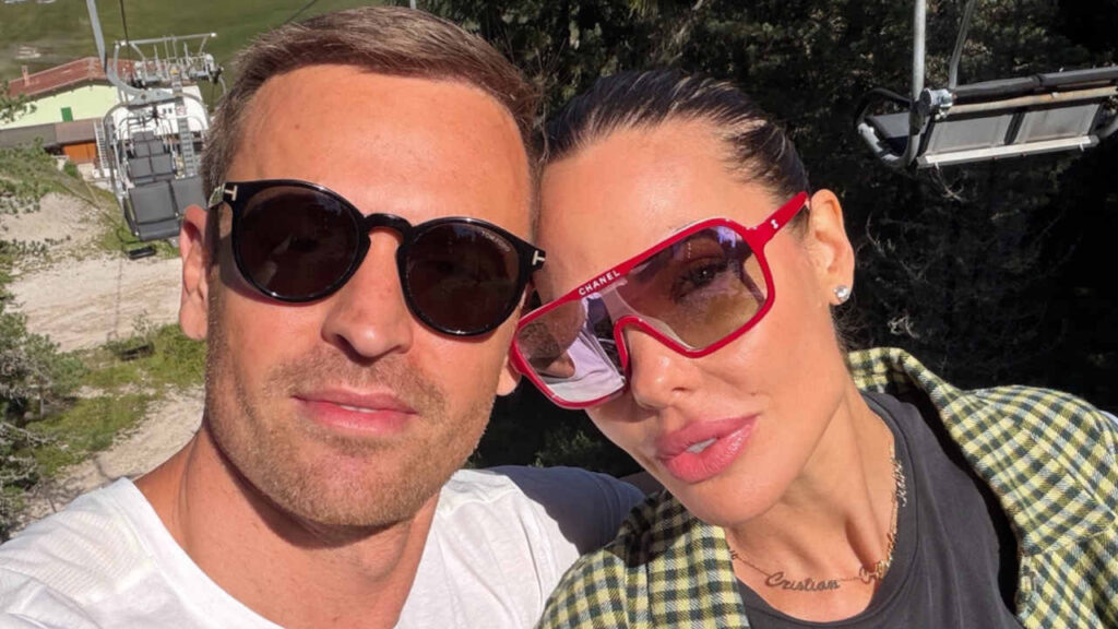 Quanto costa un matrimonio a Villa Cimbrone, la location scelta da Ilary Blasi e Bastian Muller: “Meno di 100mila euro non spendi” Ilary Blasi e Bastian Muller