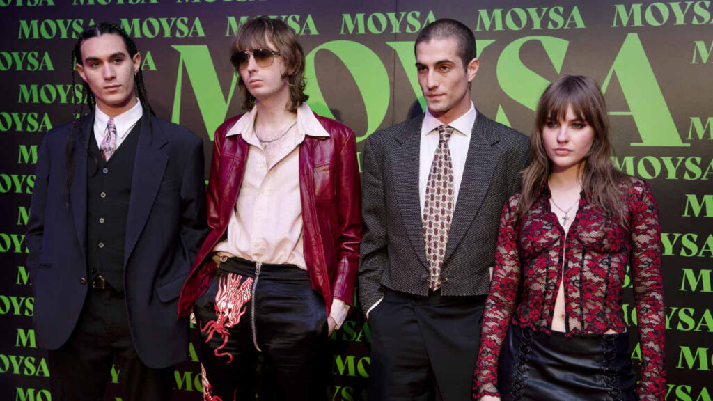 Maneskin a Sanremo 2027? Da Tiziano Ferro a Mahmood, tutti i big che De Martino starebbe valutando I Maneskin nel 2023