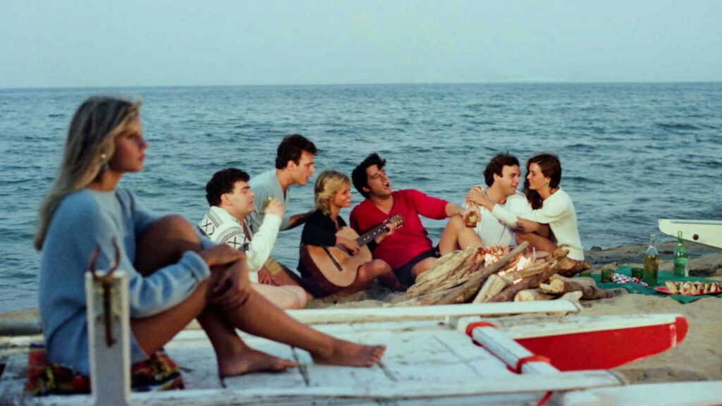 Sapore di mare, quello che non si vedeva nei film: le storie d’amore nate davvero tra gli attori Una scena del film Sapore di Mare