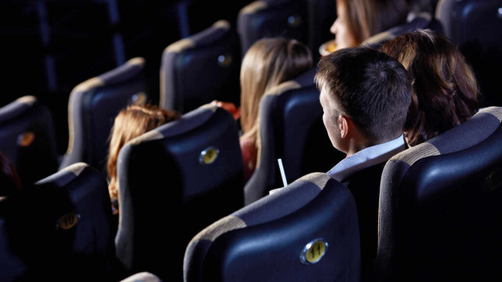 Spettatori in un cinema
