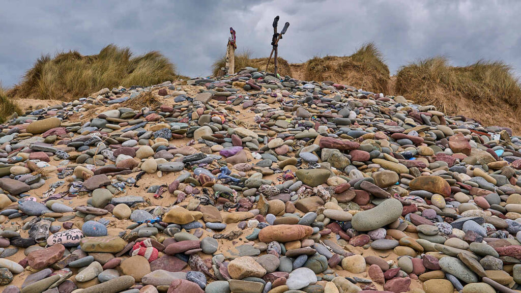 La Tomba di Dobby sulla spiaggia di Freshwater West