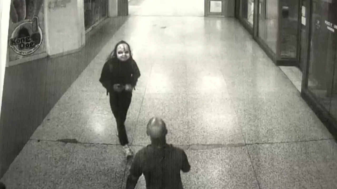 Un'immagine dell'uomo mascherato da Chucky avvistato a Philadelphia
