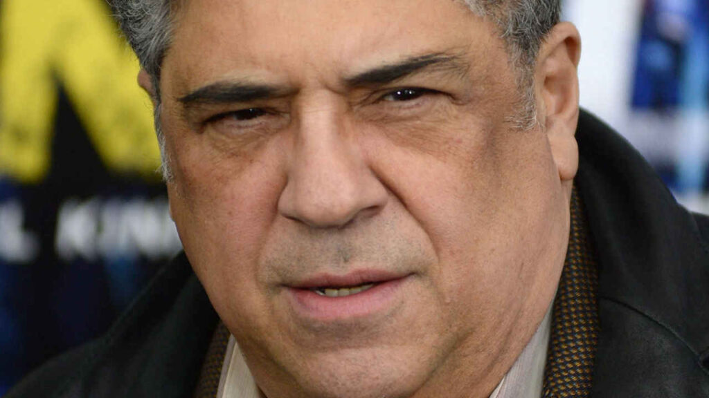 Addio a Vincent Pastore: l’attore de I Soprano trovato senza vita a New York Vincent Pastore