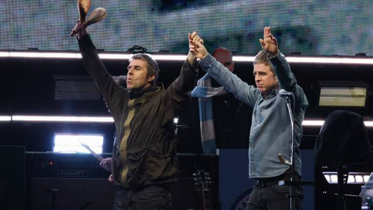 Oasis: Don't Look Back In Anger. Fonte: Disney.