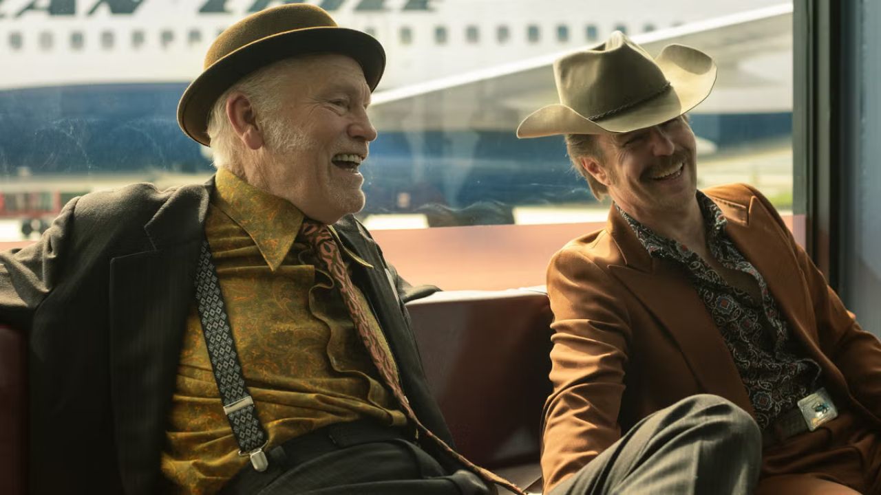 Sam Rockwell e John Malkovich in una scena di Wild Horse Nine. 