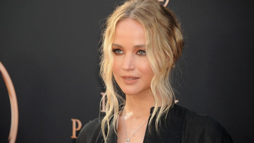 Jennifer Lawrence, l’ultimatum del marito: “Se non ti lavi i capelli, devi andare in albergo”. Cosa è successo Jennifer Lawrence (fonte: DP)