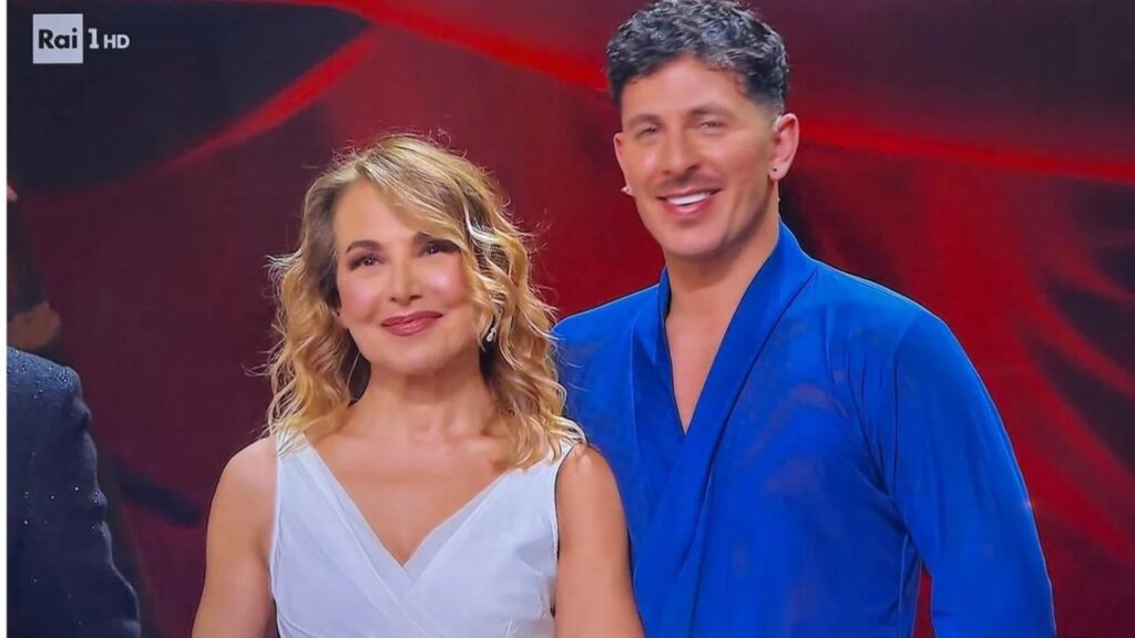 Barbara D’Urso gelosa di Ornella Muti? Pasquale La Rocca rompe il silenzio: “Me lo aspettavo” Barbara D'Urso e Pasquale La Rocca a Ballando con le stelle. Fonte: Rai 1